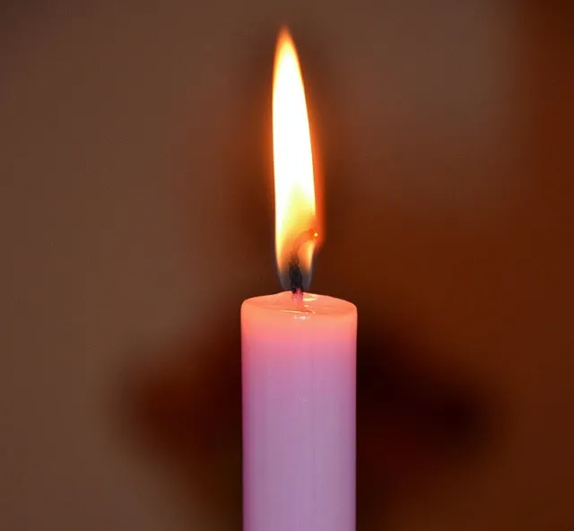 Ritual con vela rosa para sanar heridas emocionales