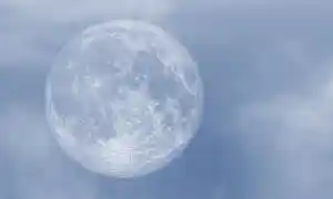Rituales de luna llena con piedras para potenciar la energía positiva